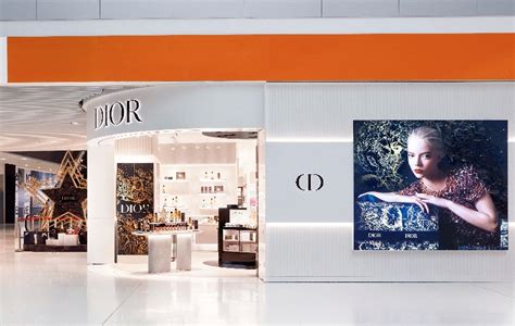 Dior Travel Retail Americas opens first airport beauty boutique